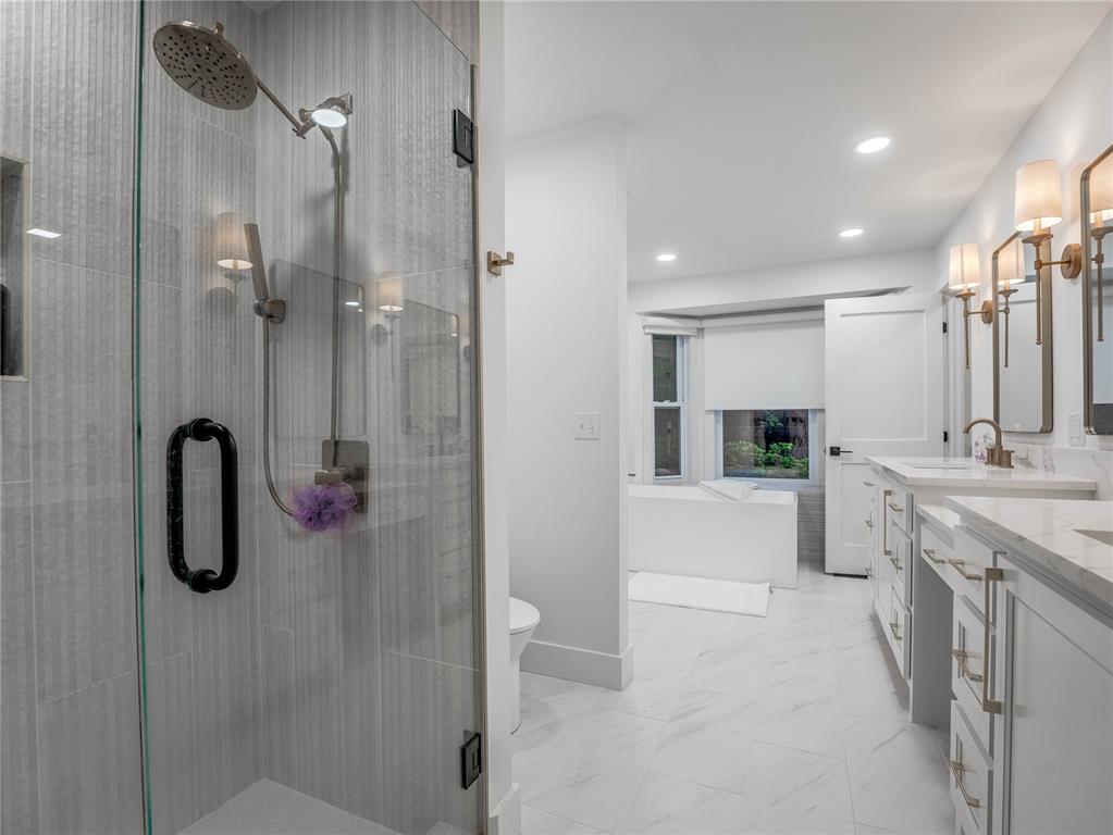 560 N 4395 Property Photo 33