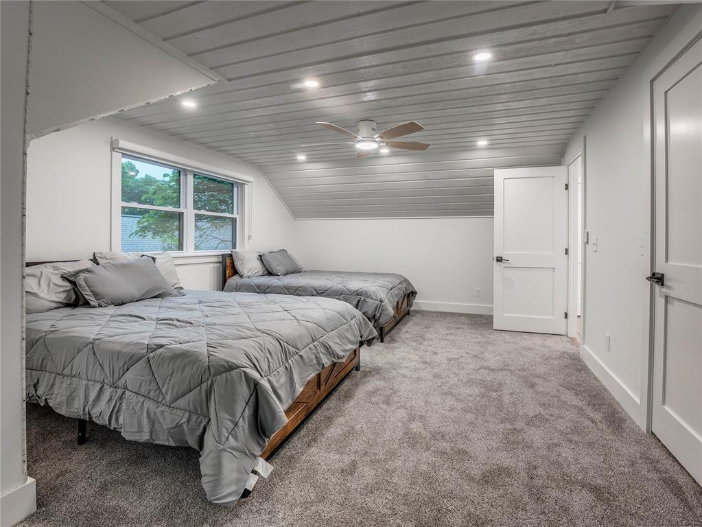 560 N 4395 Property Photo 37