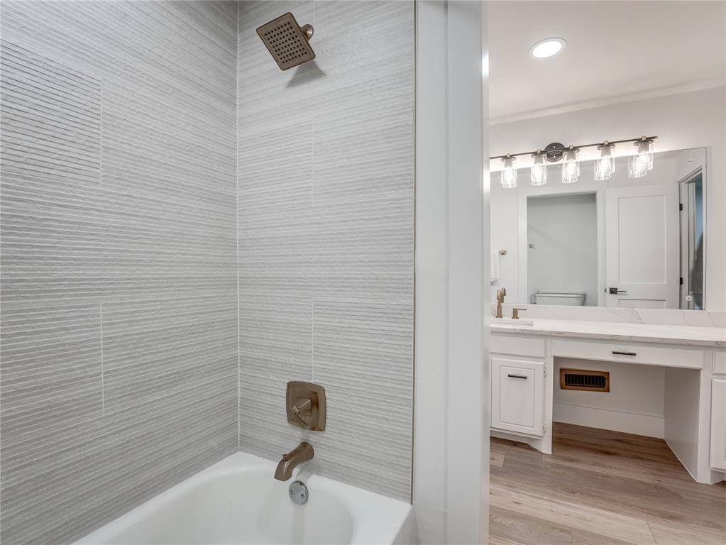 560 N 4395 Property Photo 41