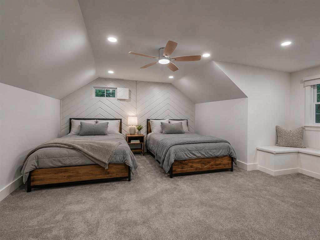 560 N 4395 Property Photo 42