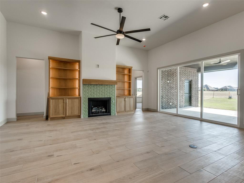 1113 Jaden Boulevard Property Photo 2