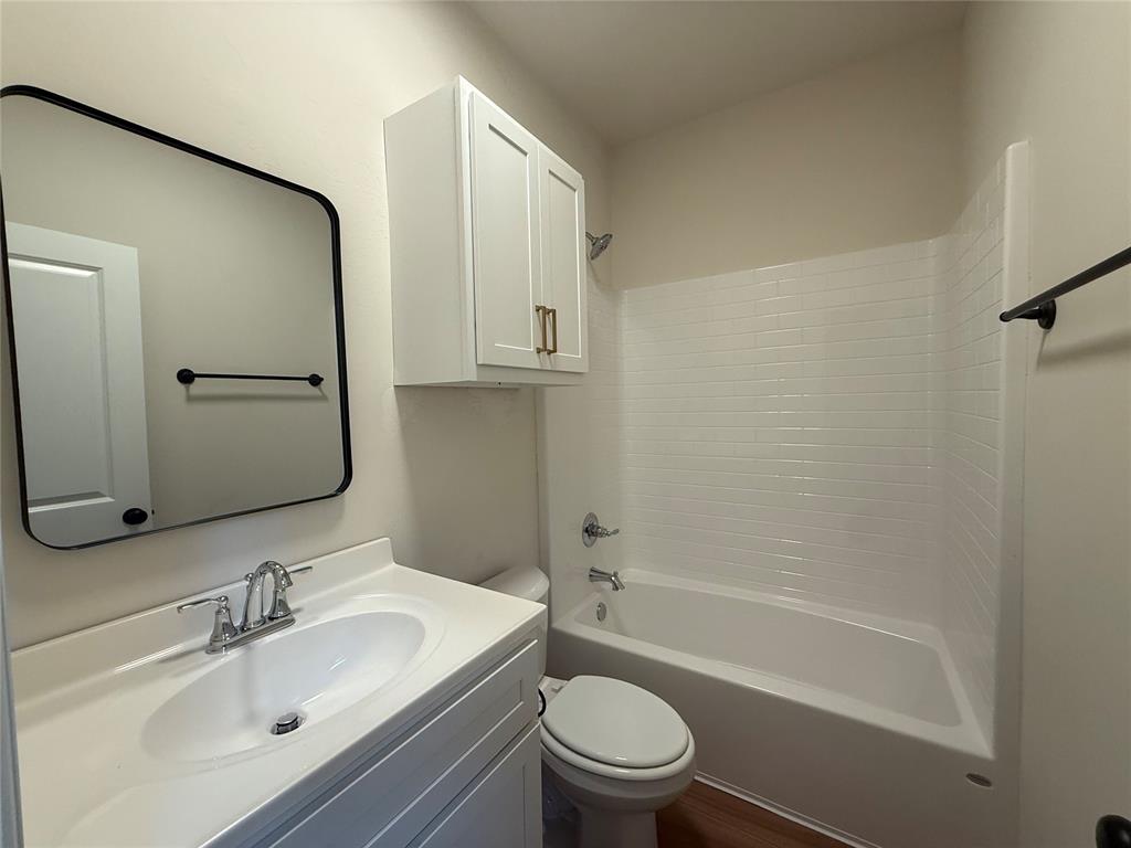 100 S. Walnut Street Property Photo 15