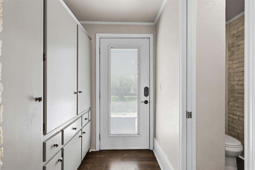 628 N Walnut Street Property Photo 20