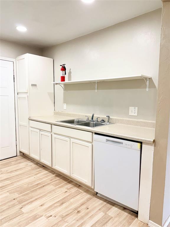4131 Cunningham Drive Property Photo 6