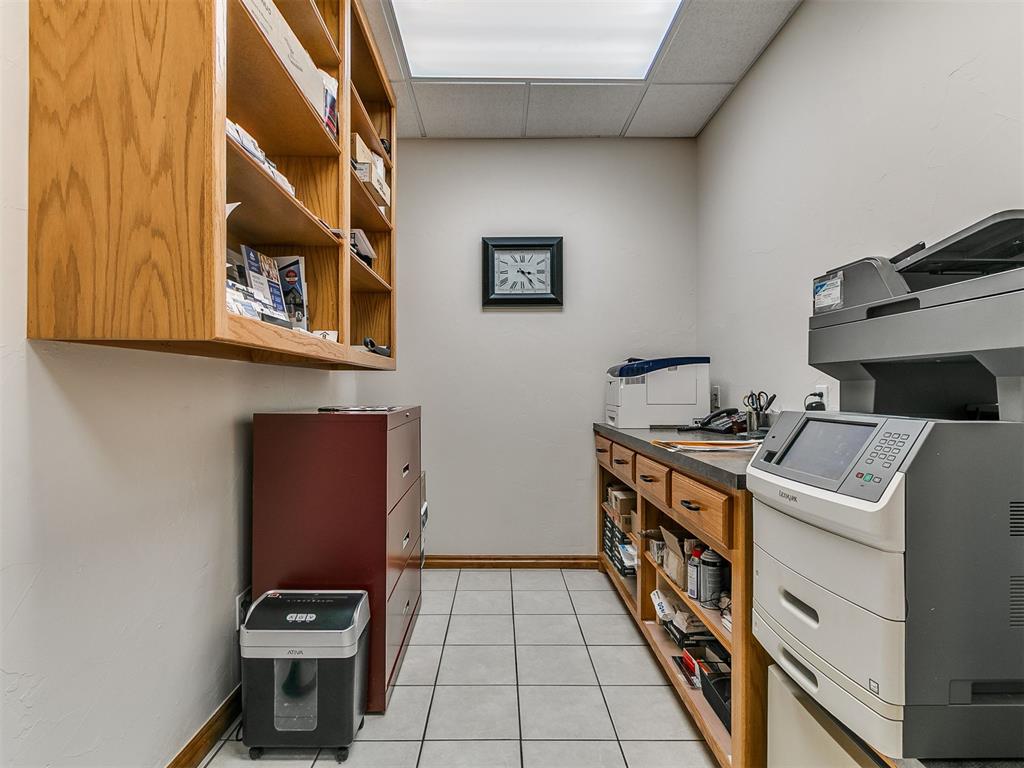 2332 N Interstate Drive Property Photo 19