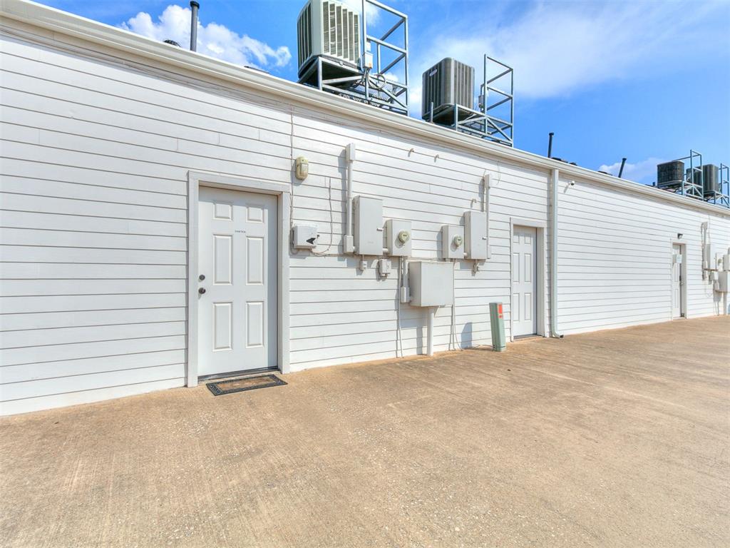 2332 N Interstate Drive Property Photo 34