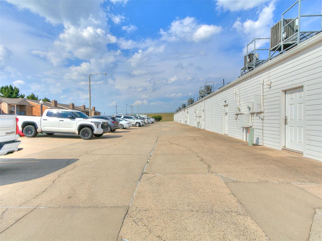2332 N Interstate Drive Property Photo 35