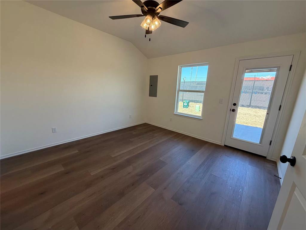 304 Aaran Way Property Photo 15