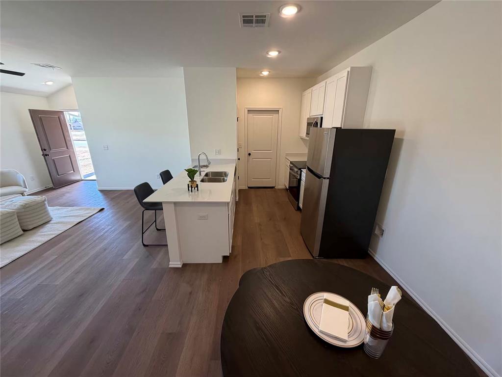 304 Liam Drive Property Photo 4