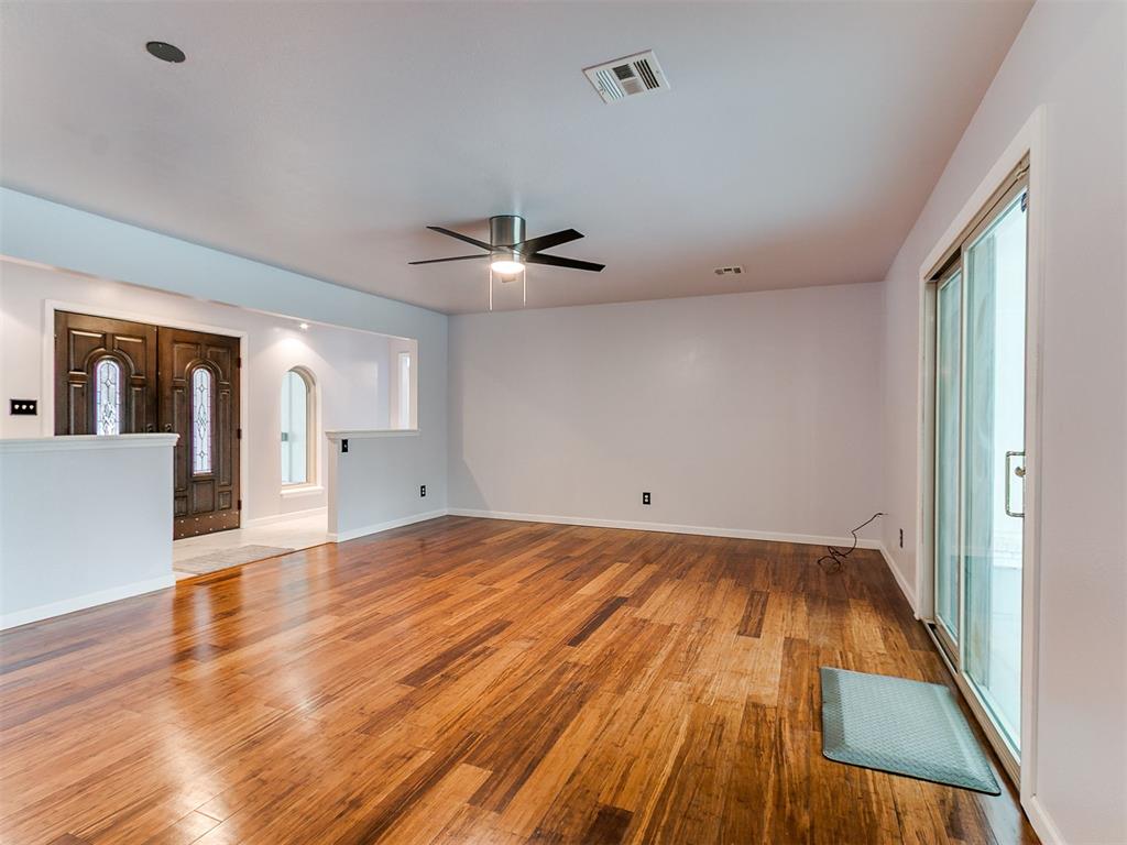 4812 Nw 74th Street Property Photo 6