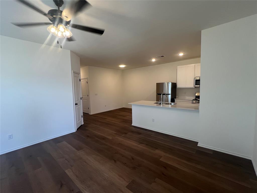 306 Liam Drive Property Photo 4