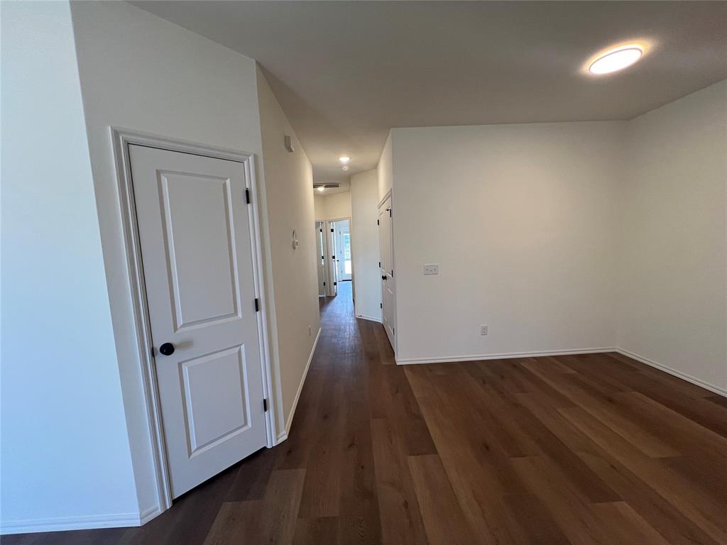 306 Liam Drive Property Photo 8