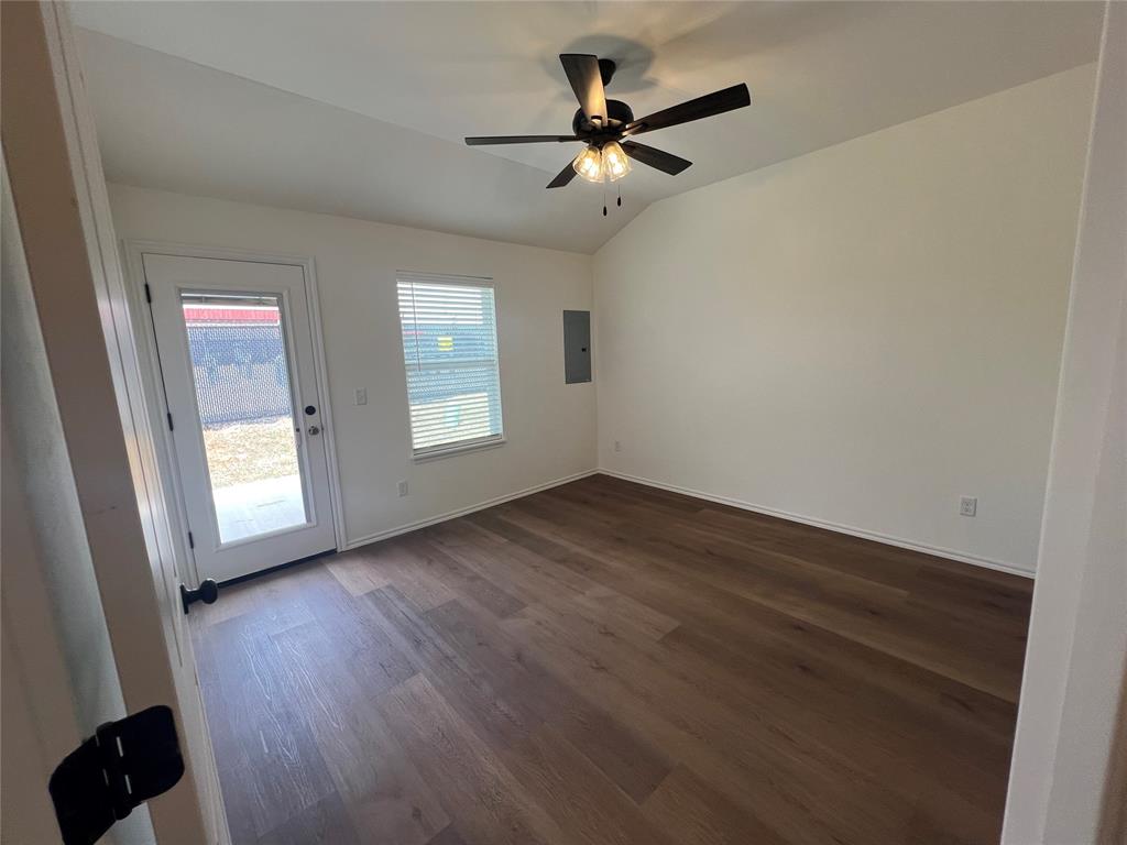 306 Liam Drive Property Photo 13