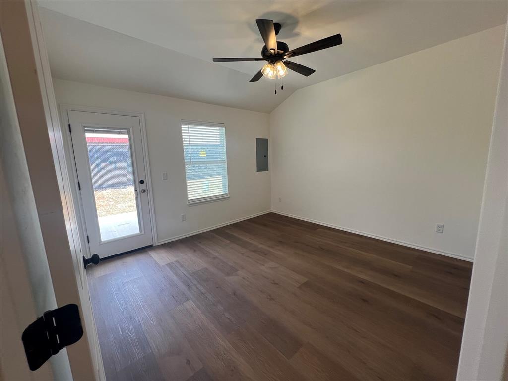 306 Liam Drive Property Photo 14