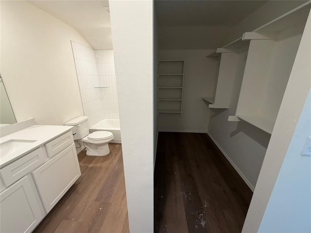 301 Aaran Way Property Photo 15