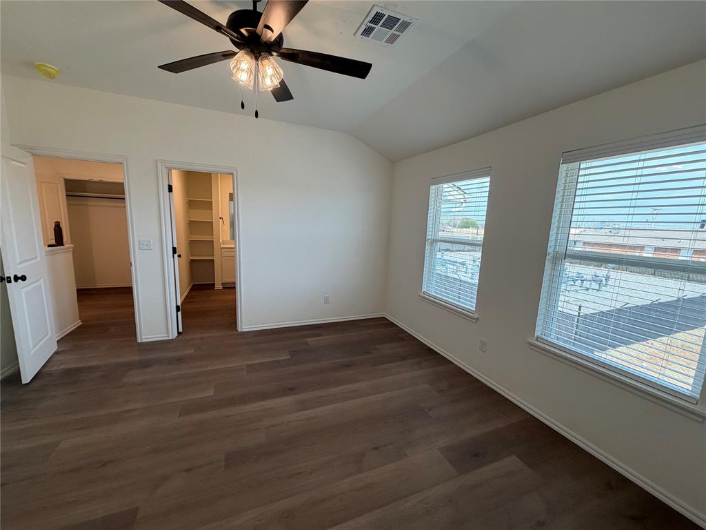 301 Aaran Way Property Photo 16