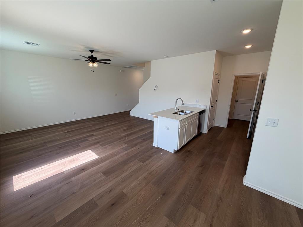 301 Aaran Way Property Photo 27