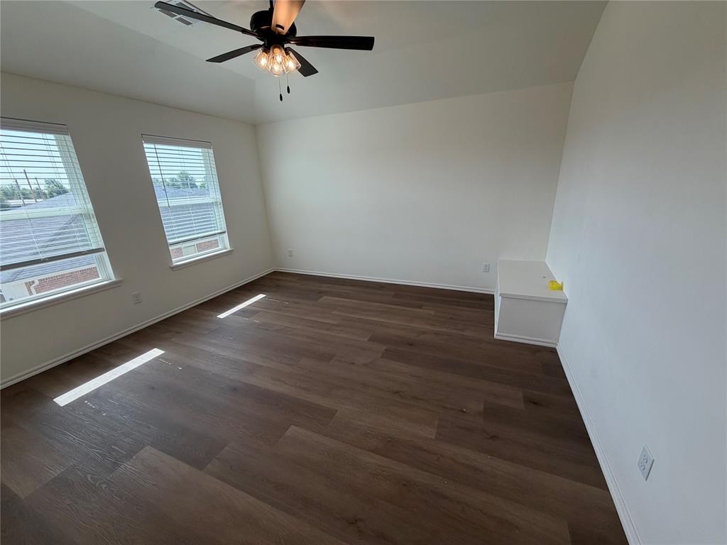 301 Aaran Way Property Photo 37