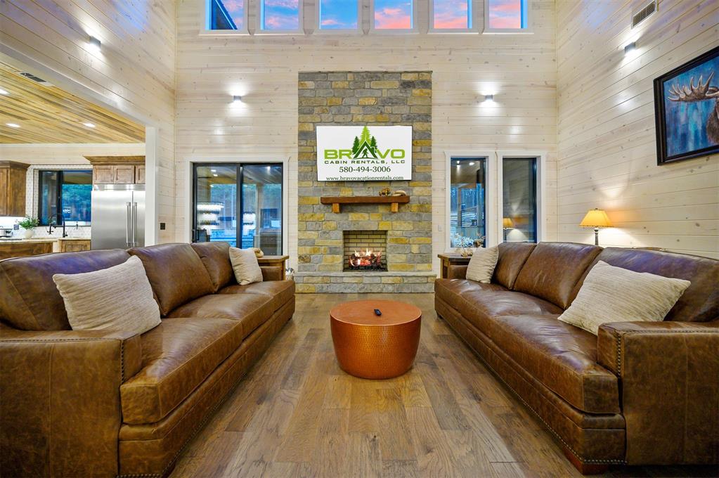 295 Boulder Creek Property Photo 6
