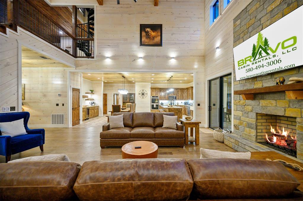 295 Boulder Creek Property Photo 8