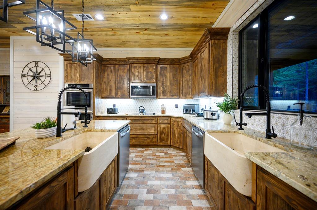 295 Boulder Creek Property Photo 13