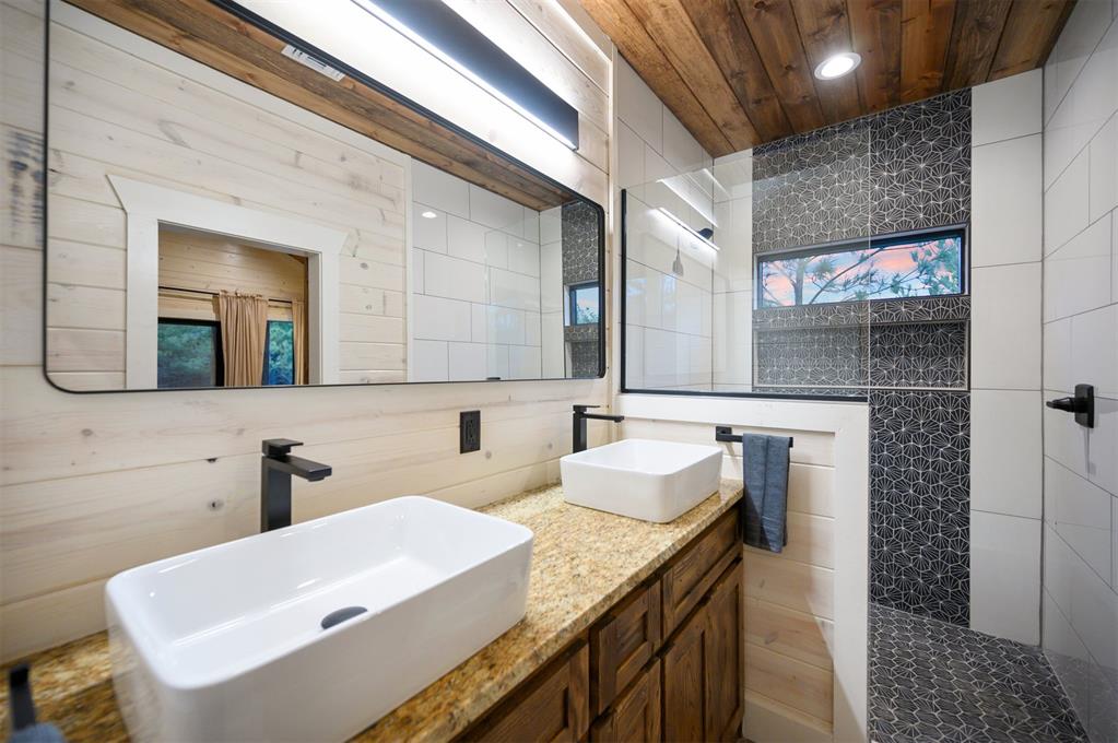 295 Boulder Creek Property Photo 35