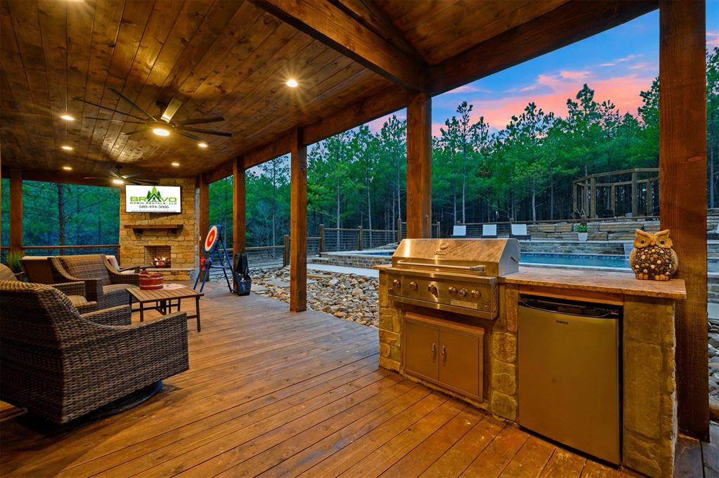 295 Boulder Creek Property Photo 43