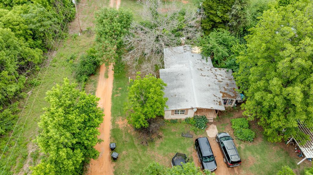 17856 Beechnut Lane Property Photo 3