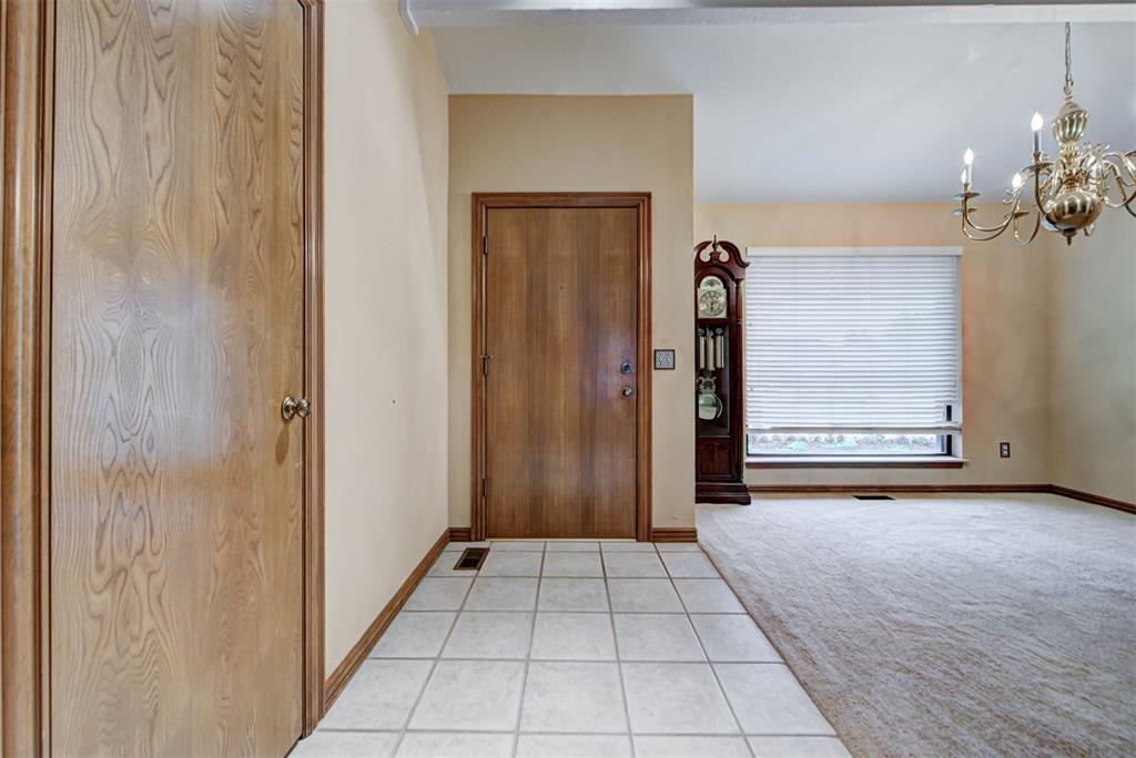 12913 Burlingame Avenue Property Photo 6