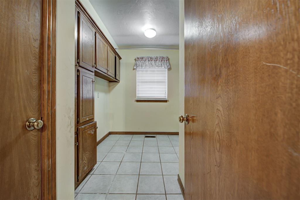 12913 Burlingame Avenue Property Photo 23