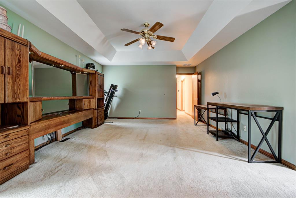 12913 Burlingame Avenue Property Photo 24