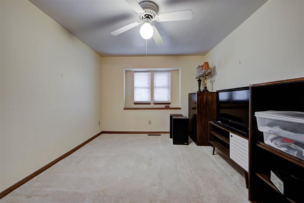 12913 Burlingame Avenue Property Photo 32