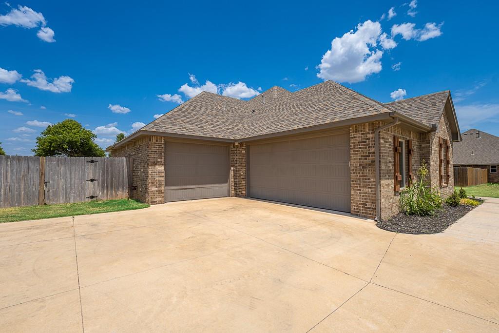 503 Cantebury Drive Property Photo 4