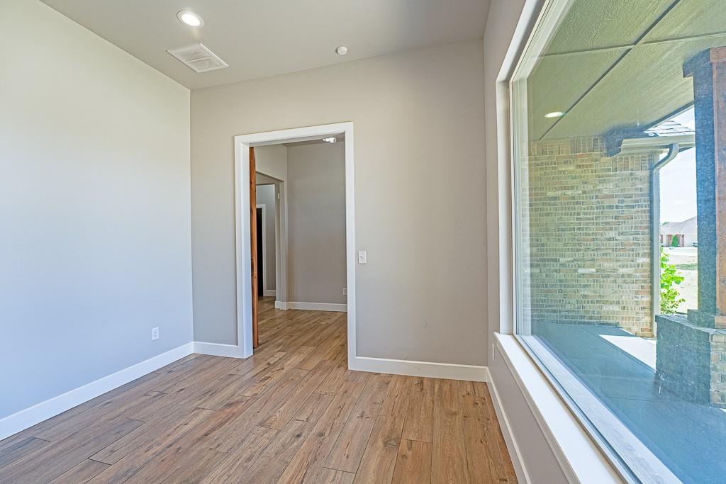 503 Cantebury Drive Property Photo 9