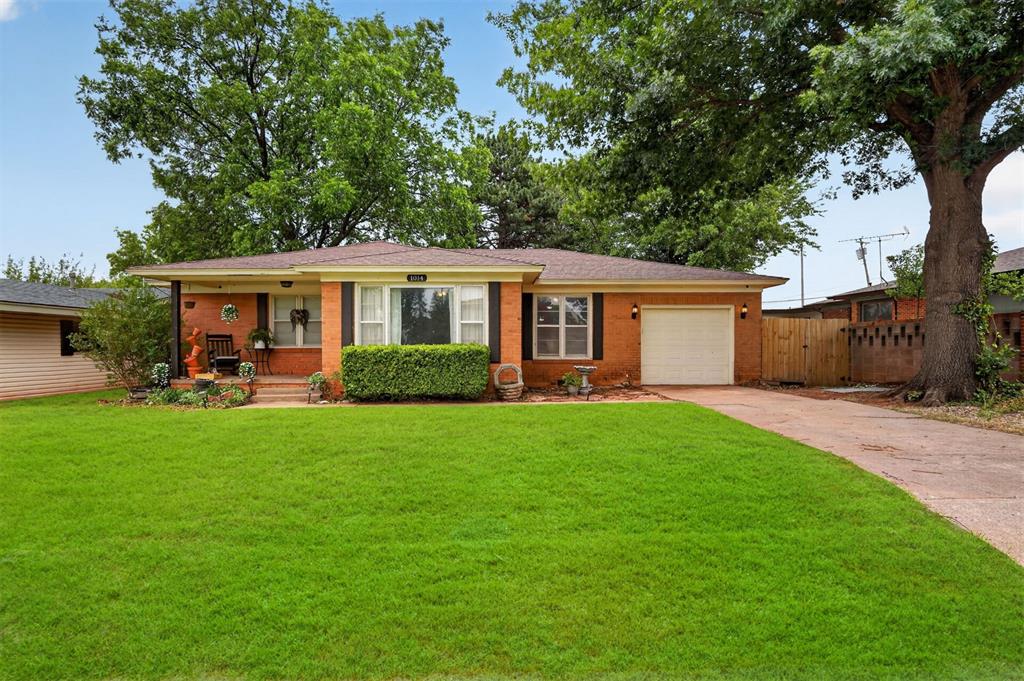 1014 W E Avenue Property Photo 1