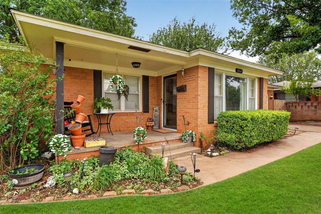 1014 W E Avenue Property Photo 5