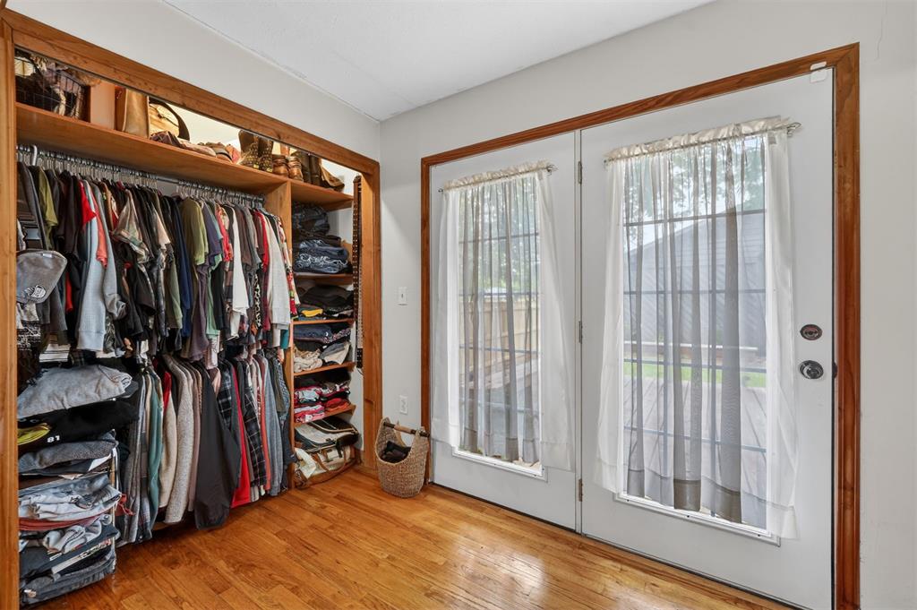 1014 W E Avenue Property Photo 26