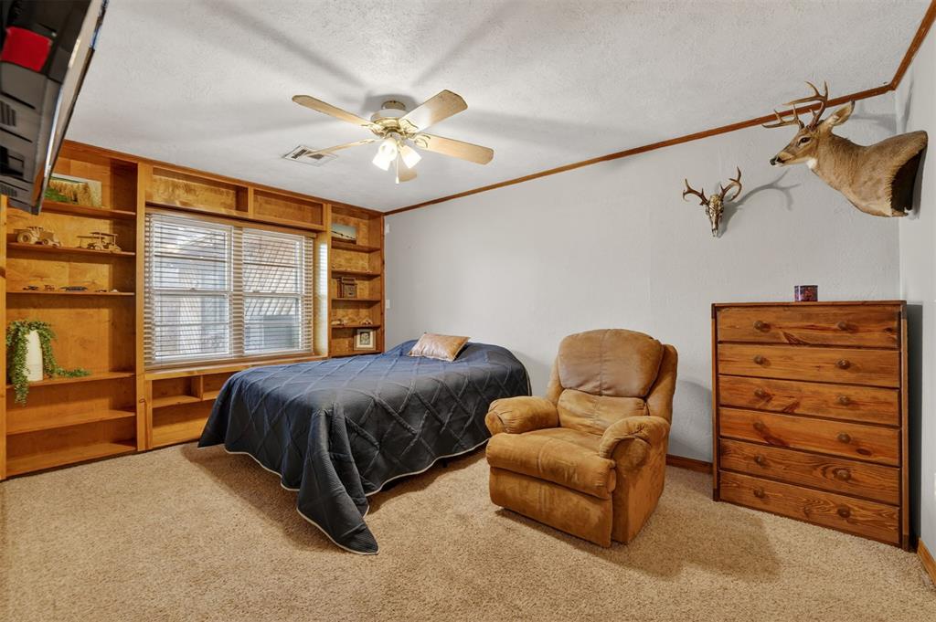 1014 W E Avenue Property Photo 31