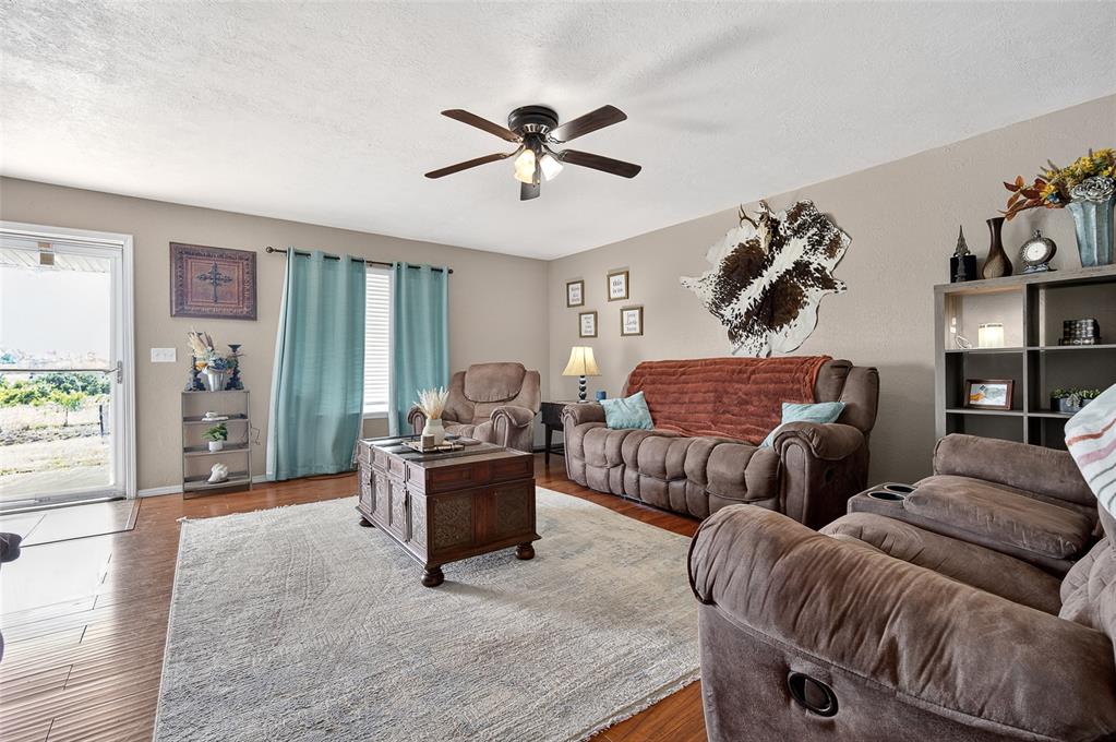 1230477 Property Photo 6