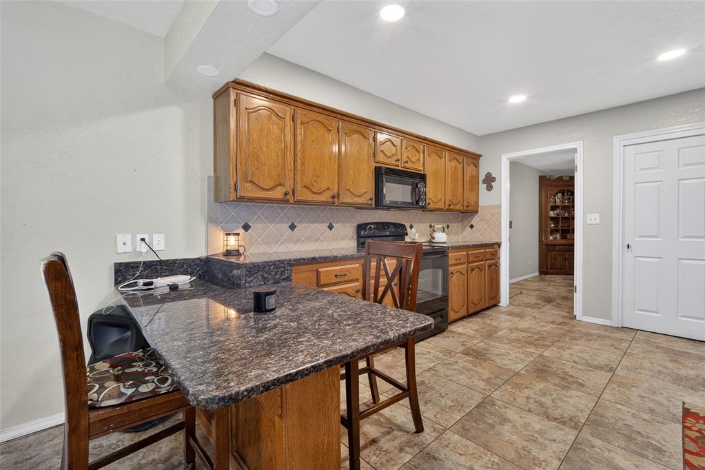 1230477 Property Photo 9