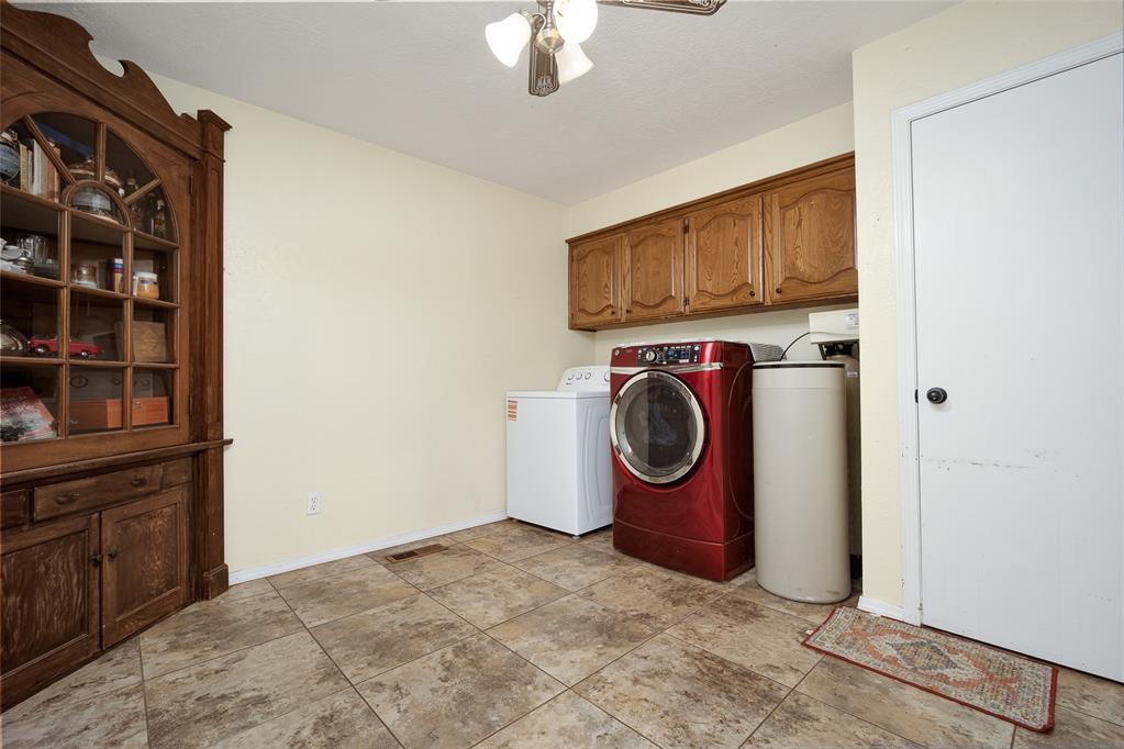 1230477 Property Photo 24