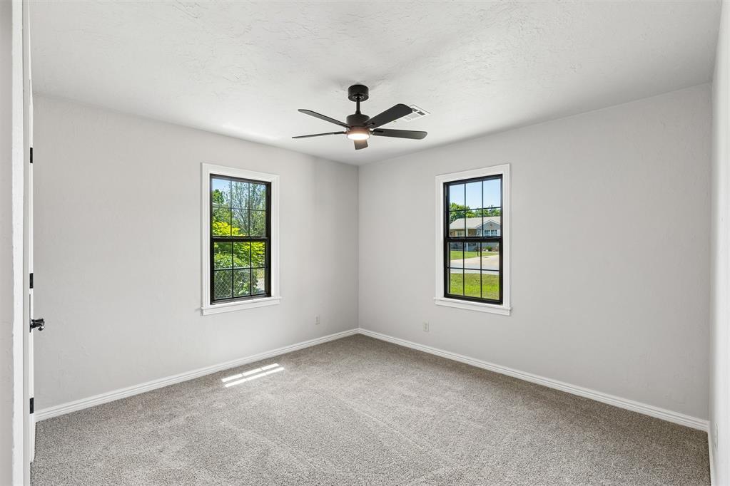 318 S Walnut Street Property Photo 35