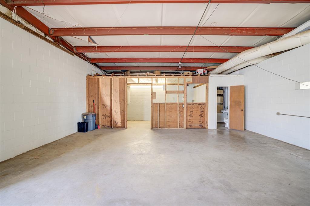 1230498 Property Photo 11