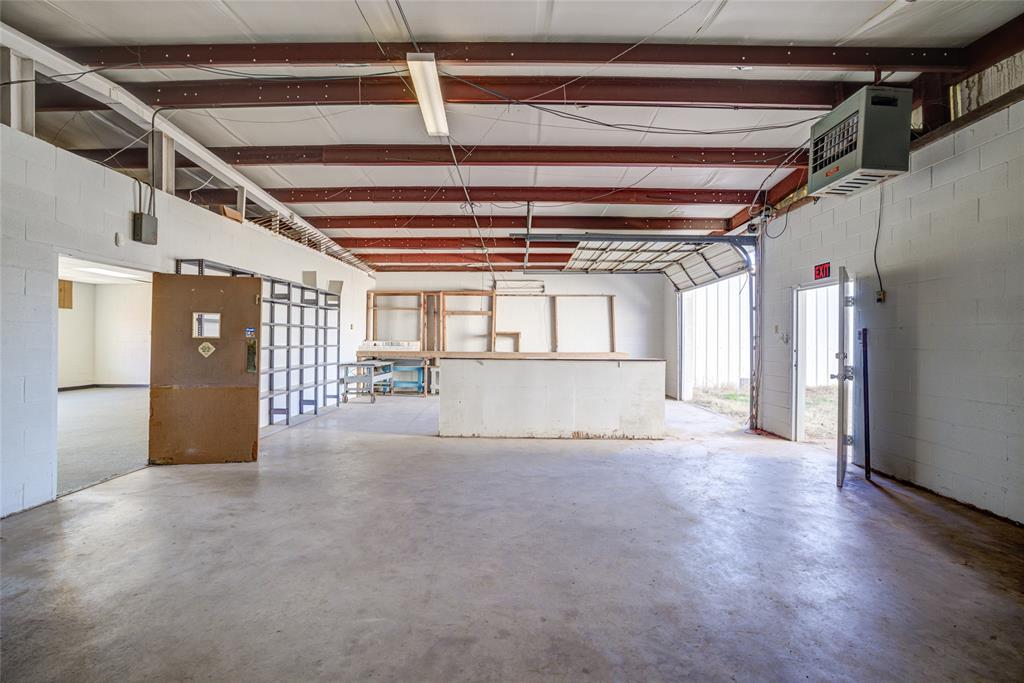 1230498 Property Photo 14