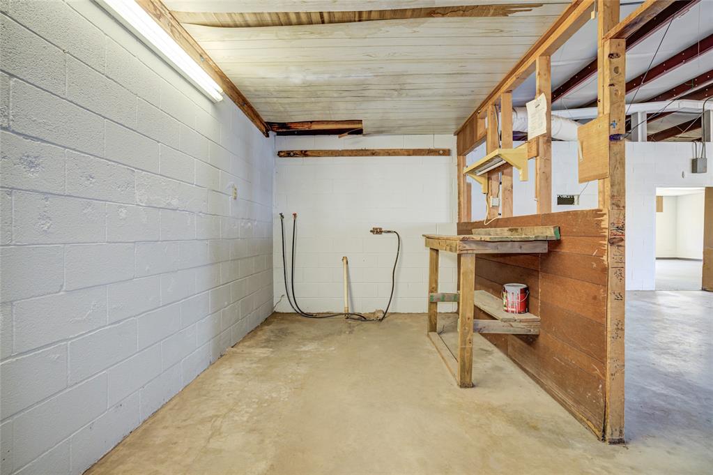 1230498 Property Photo 15