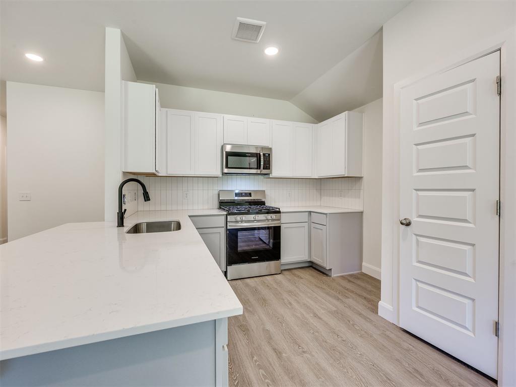 2017 Brush Creek Way Property Photo 5