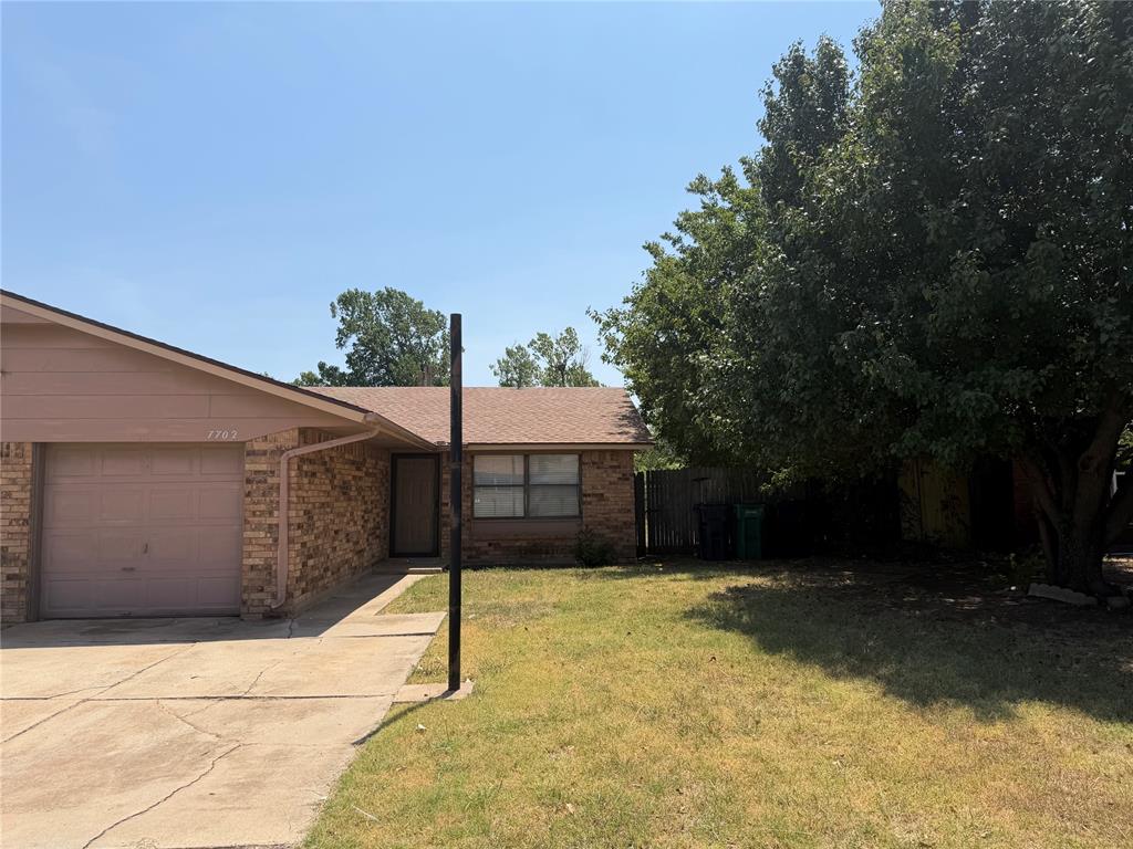 7702 Nw 113th Place Property Photo 2