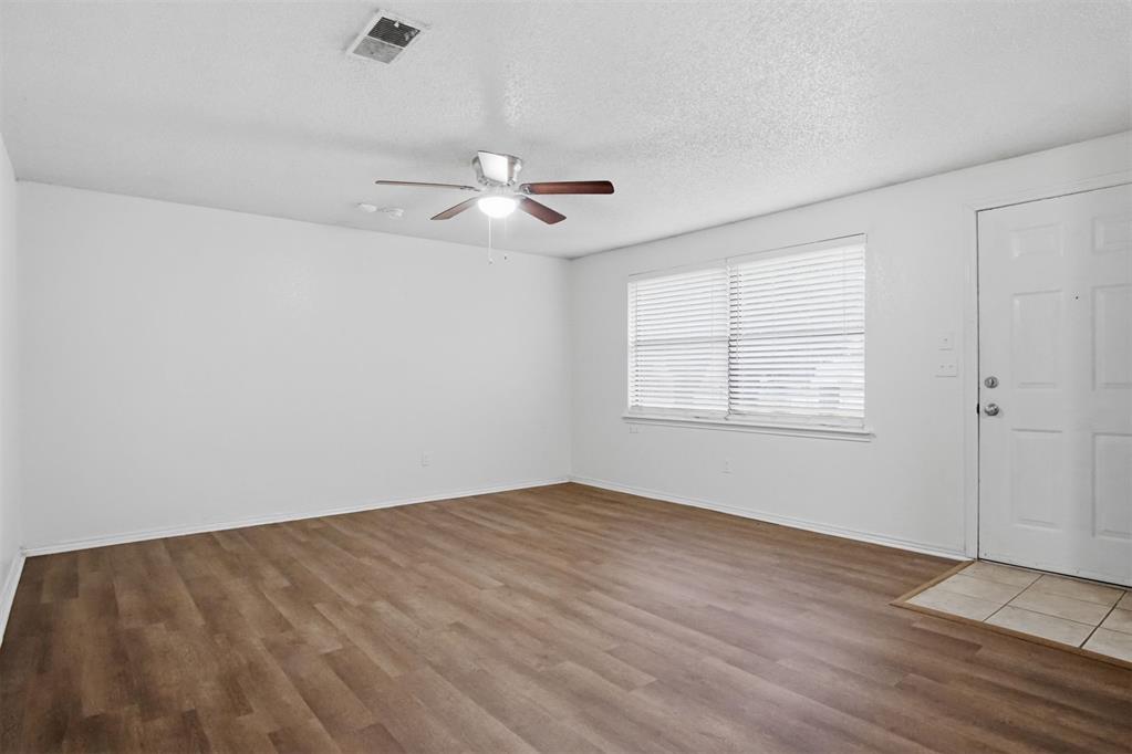 7702 Nw 113th Place Property Photo 5