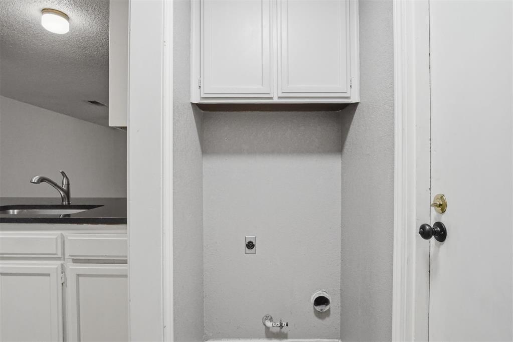 7702 Nw 113th Place Property Photo 13