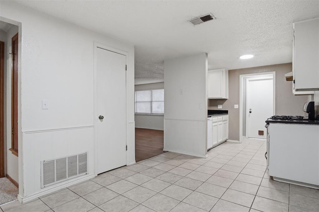 7702 Nw 113th Place Property Photo 16
